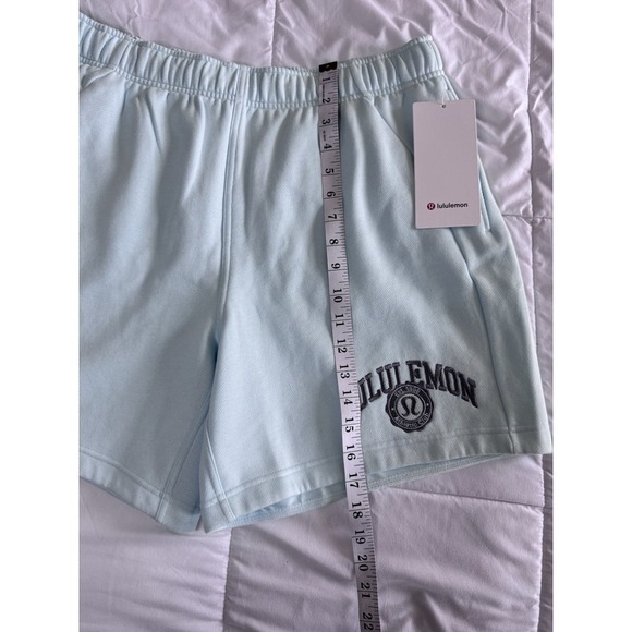 New Lululemon Scuba Oversized MR Short 7" Graphic Women's Size Large Light Blue - Picture 3 of 11